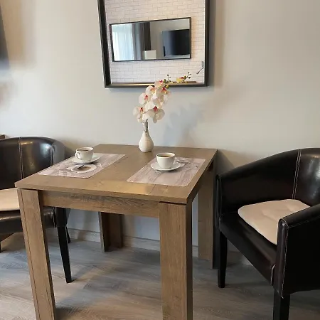 Gyna - Promenade - Strandnah شقة سفينويتشي