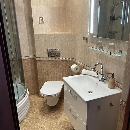 Gyna - Promenade - Strandnah *